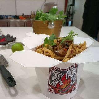 Wok de pollo frito km fuego 