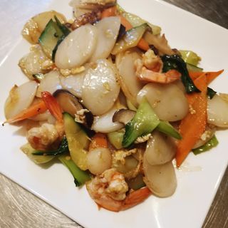 28. Gnocchi saltati con gamberi虾仁炒年糕