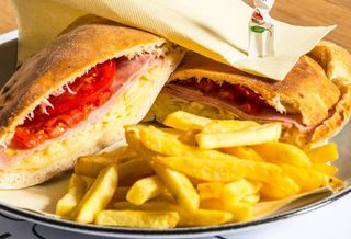 Cezar sendvic + Coca-Cola