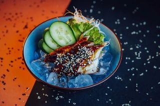 Сашими угорь