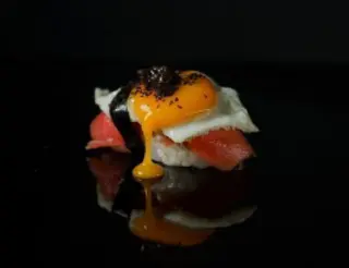 Nigiri  H. Codorniz y trufa  Fusión