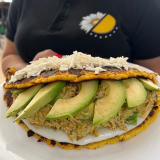 Cachapa De Reina Pepiada Y Queso