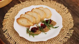 Паштет куриний з маскарпоне та журавлиним конфітюром