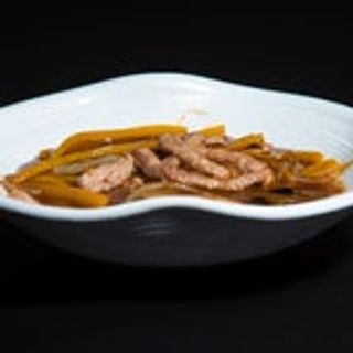266 Manzo saltato con salsa piccante