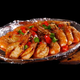 Gamberetti alla piastra(铁板虾）