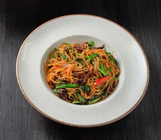 Филе ягненка с фунчозой (500г)