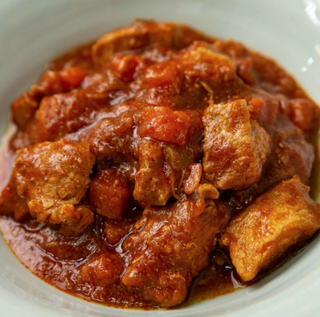 Plato carne con tomate