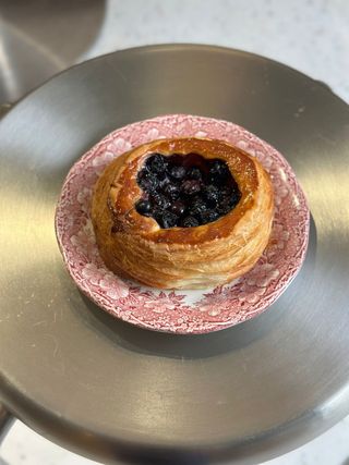 Danish cu crema vanilie si afine