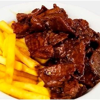 52. Ternera Con Patatas Fritas