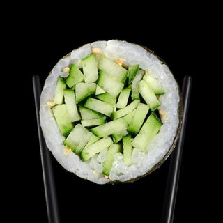 Макі з огірком (170г)