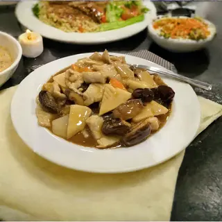 58 porco com cogumelos chinês e bambú