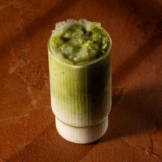 Waniliowa Iced Matcha Latte