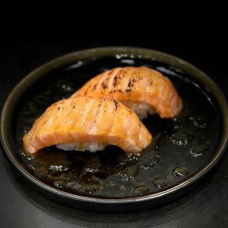 27. Salmone miso dolce nigiri 2 pezzi