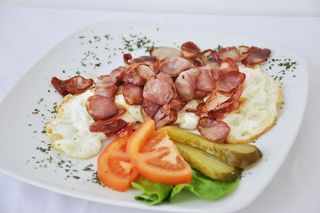 Jaja sa Njeguškom kobasicom 400 gr