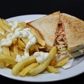 Sandwich + Papas + Refresco