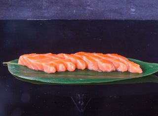 Сашими Сьомга (110г)