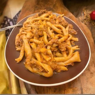 Sagne’ncannulate con sugo e ricotta scanta