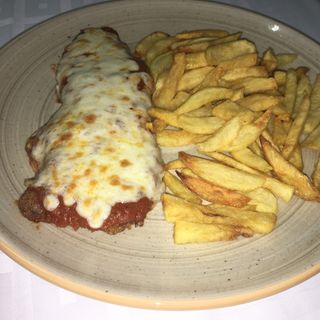 ESCALOPE NAPOLITANA CON PATATAS