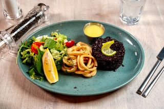 Meniu cu calamar la grătar