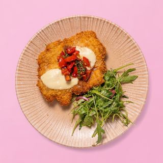 Пилешки шницел и моцарела