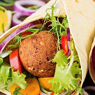 Menu piadina falafel patate e bibita