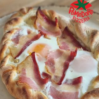 Jaja na oko sa slaninom