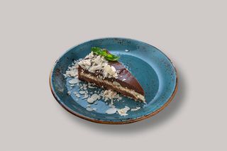 Домашна торта с Нутела, маскарпоне и филиран бадем (150г)