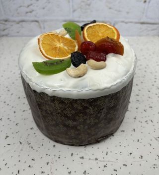 პასკა  ( 1000 გრ )  თეთრი შოკოლადით და ჩირით 