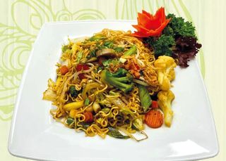 Wietnamski makaron z warzywami 350g