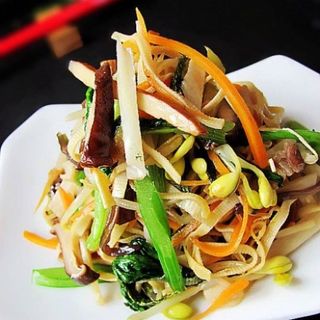 E02.	Legume asortate trase la tigaie/素什锦	/Assorted vegetables