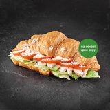 Круасан Цезар з куркою на Крем-сирі (216г)