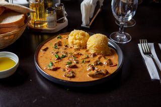 Tocanita hribi cu mamaliguta