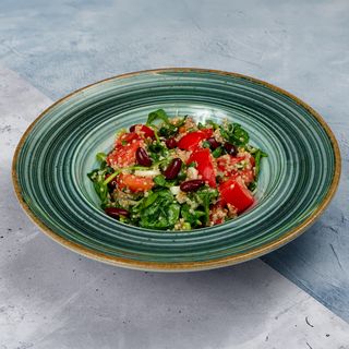 Proteinska kinoa salata