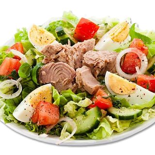 Salată cu ton