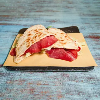 4. Bresaola, insalata, rucola, grana