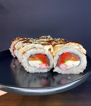 РОЛ КОРОЛІВСЬКИЙ ДРАКОН (300 гр.8 шт)