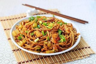 Spaghetti con pollo 鸡肉面