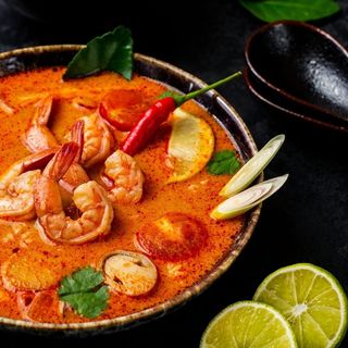 Том ям из морепродуктов