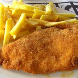 Pollo Rebozado Con Patatas