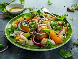 Salata zeleni mix sa parmezanom 100gr