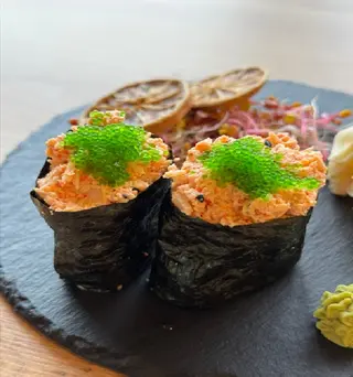 GUNKAN SAŁATKA SURIMI 2SZT.
