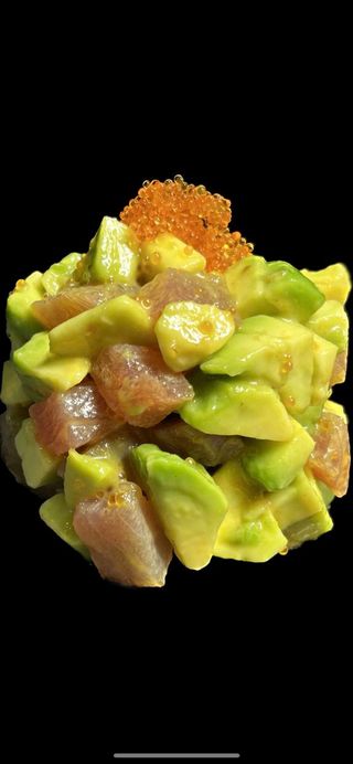 223.Tarta maguro avoka