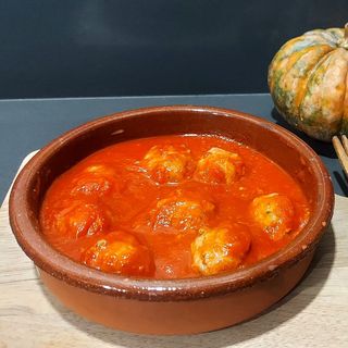 Albóndigas Caseras Con Salsa