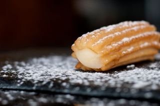 Churro Relleno de Crema  Pastelera