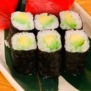 Maki De Aguacate (6 Uds.)
