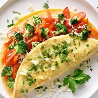 Omlet sa povrćem i sirom 400 g