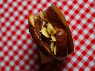 Sandwich z nutellą i bananem