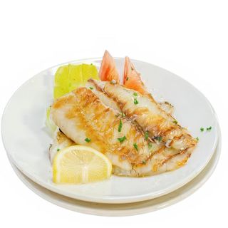 ración de pescado a la plancha