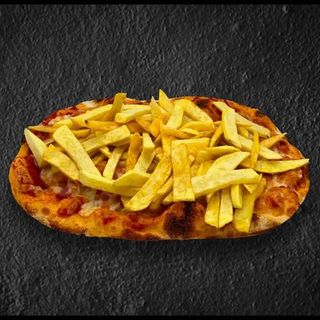 Patate fritte e würstel rossa