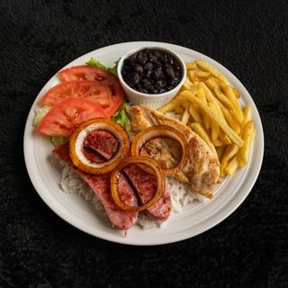 Mista de salsicha brasileira e frango